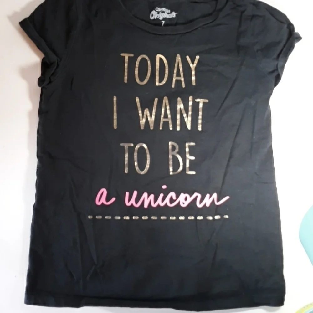 Oshkosh 7 girls unicorn shirt